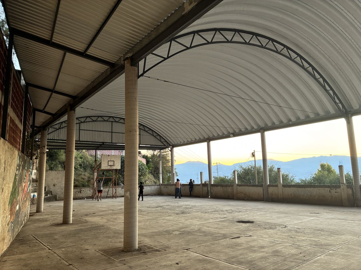 Cancha techada con arcotecho en Teotitlán